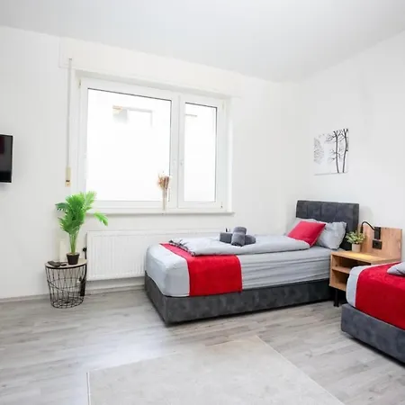 Livemore24 - 2 In 24-7 Check-in Хертен