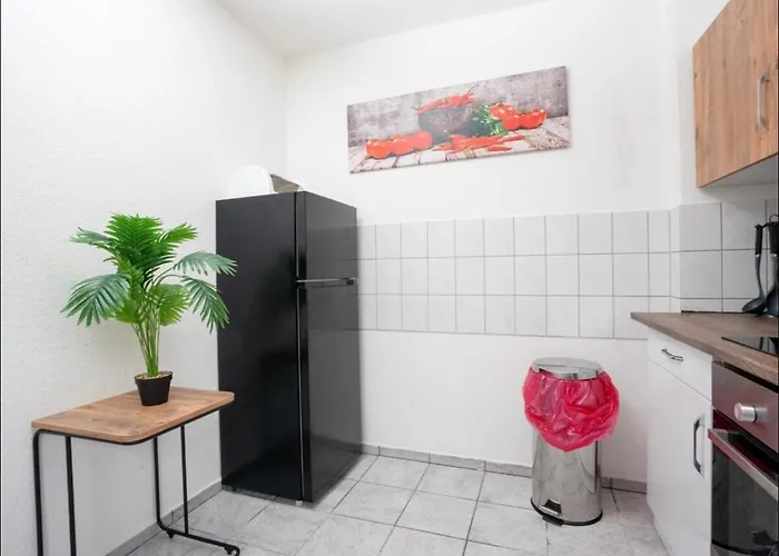 Livemore24 - 2 In West 24-7 Check-in Apartman *