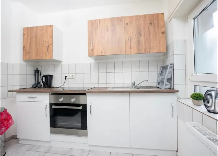 Livemore24 - 2 In West 24-7 Check-in Apartman